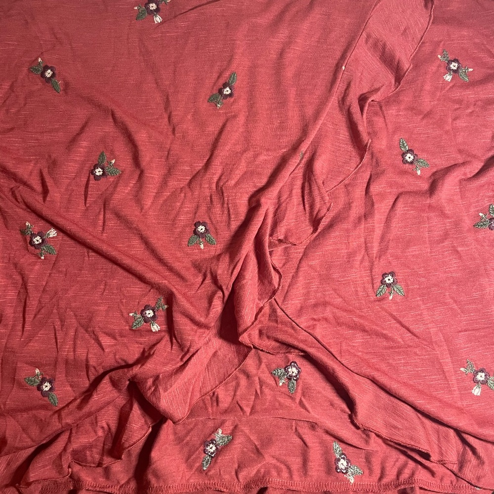 Francesca’s Floral Blouse - Picture 10 of 10